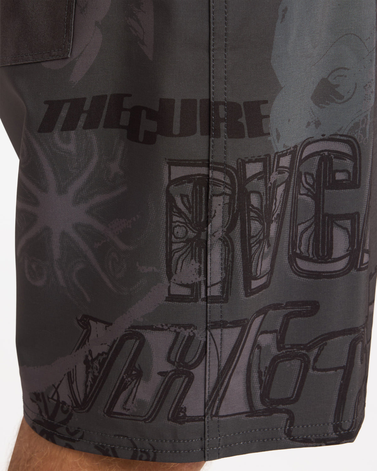 23a084601_rvca_blk_dtl2