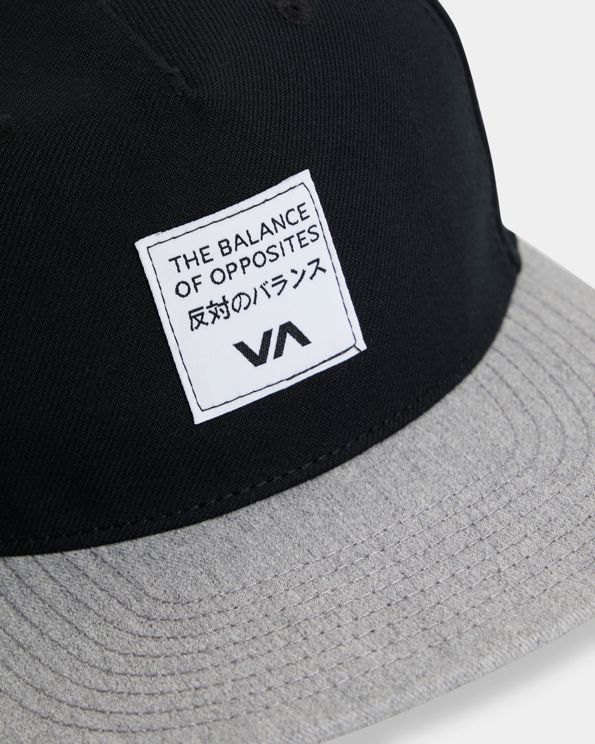 3d5532601_rvca_blk_dtl1