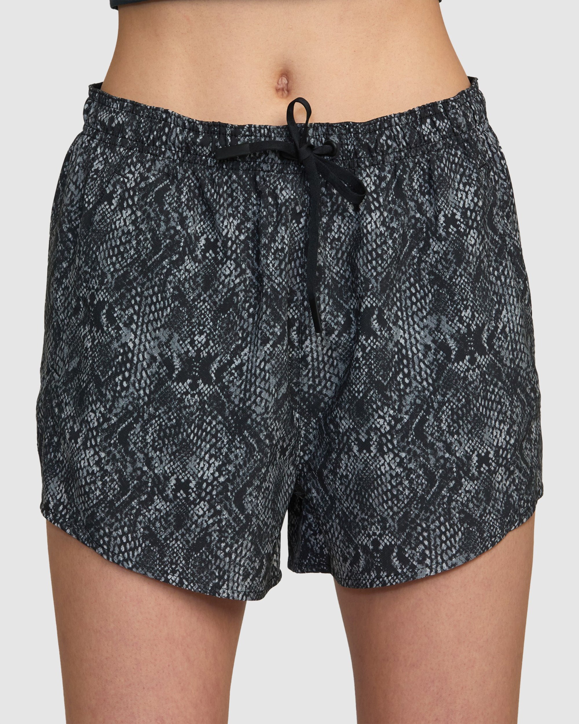 Womens VA Essential Yogger 12