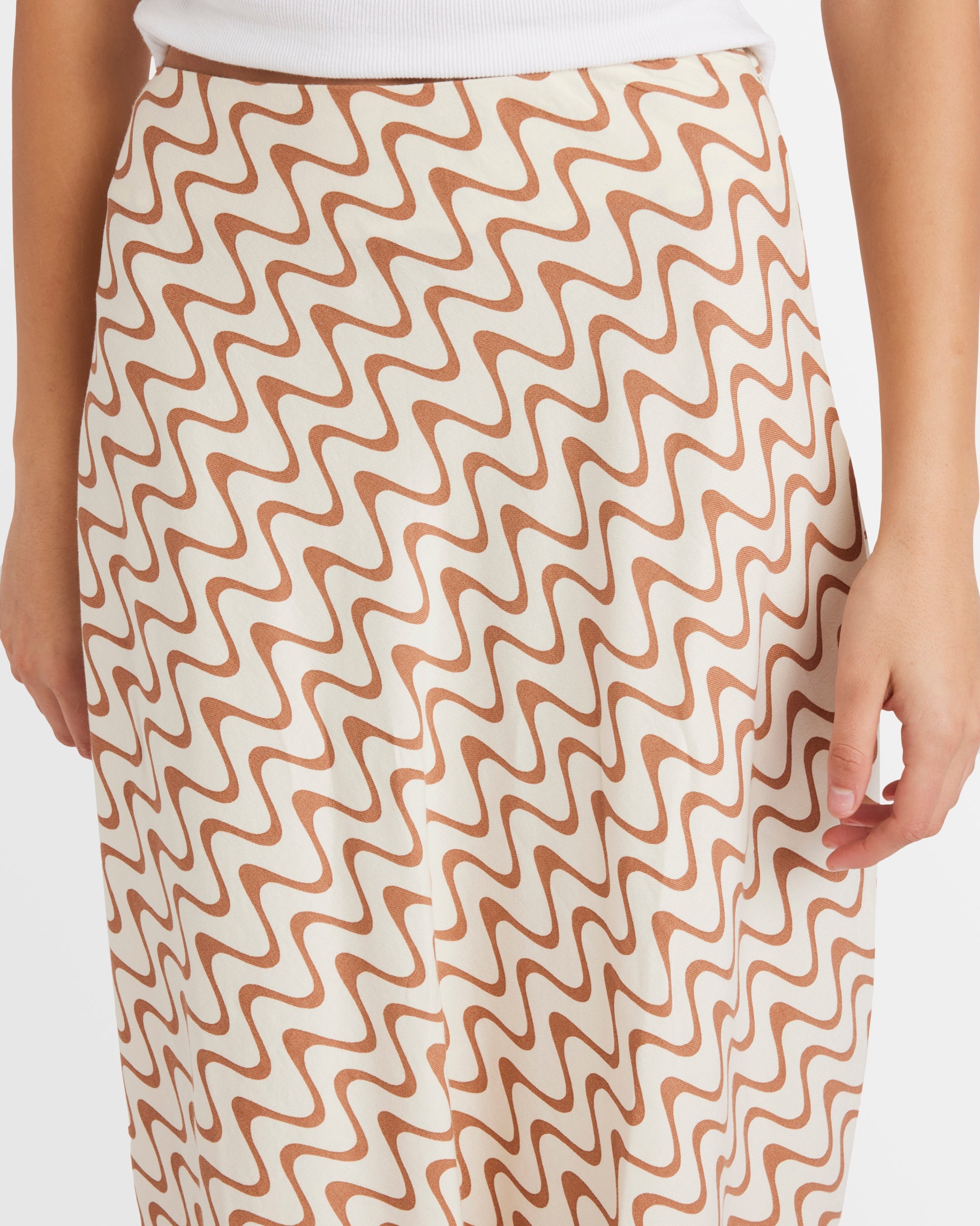 Womens Mod Waves Annika Midi Skirt