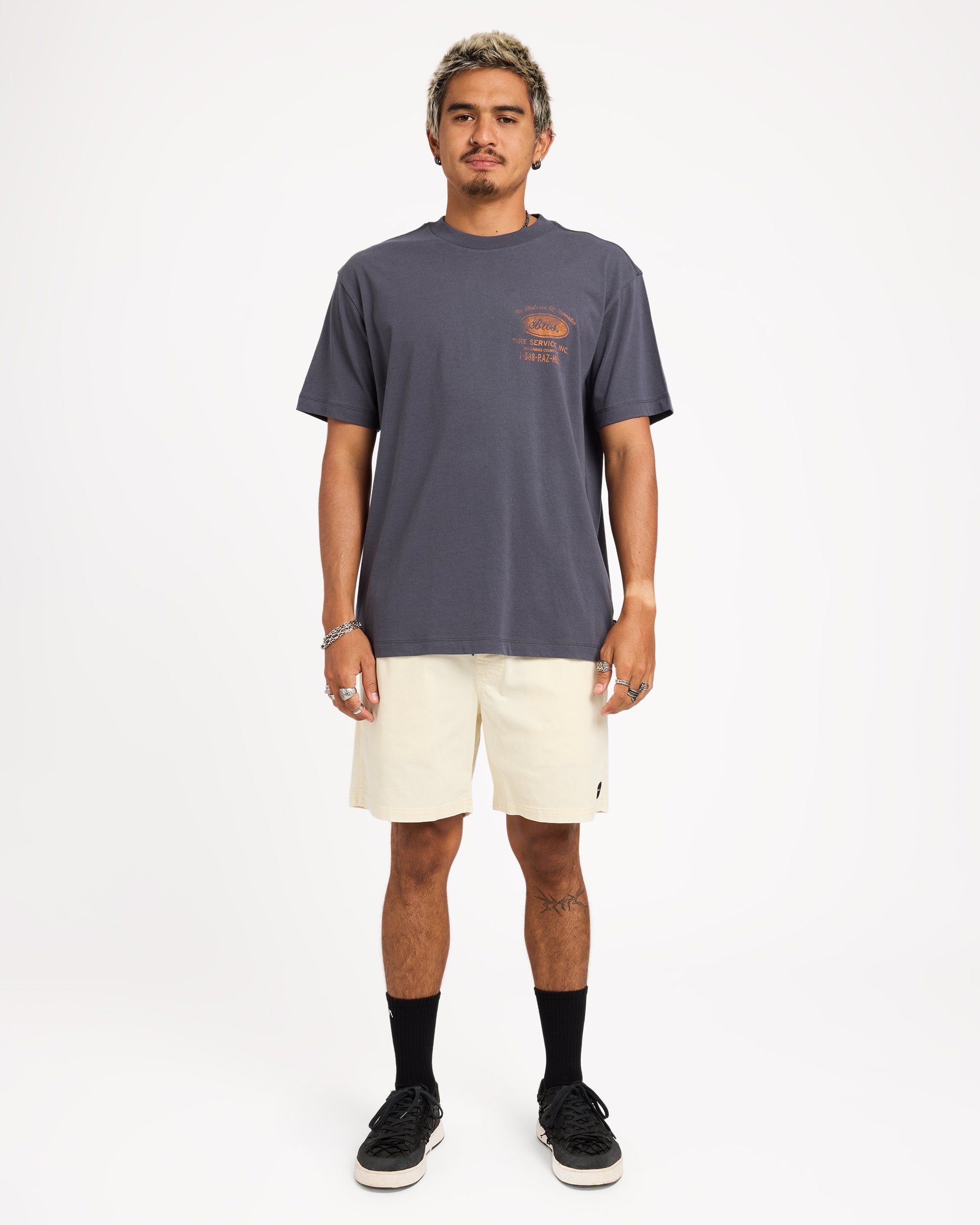 uvyws00151_rvca_nat_frt9