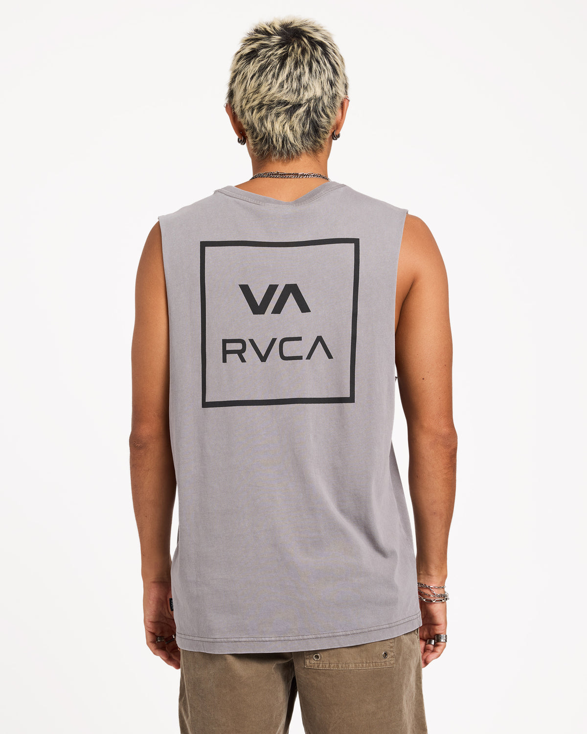 uvyzt00442_rvca_smk_bck1