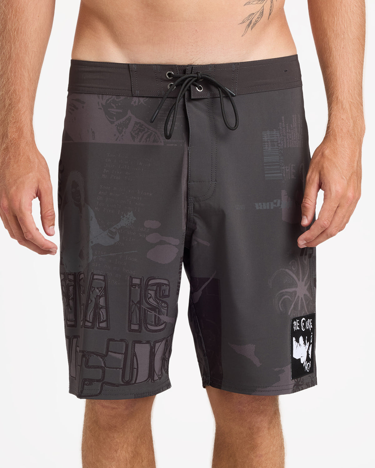 23a084601_rvca_blk_frt6