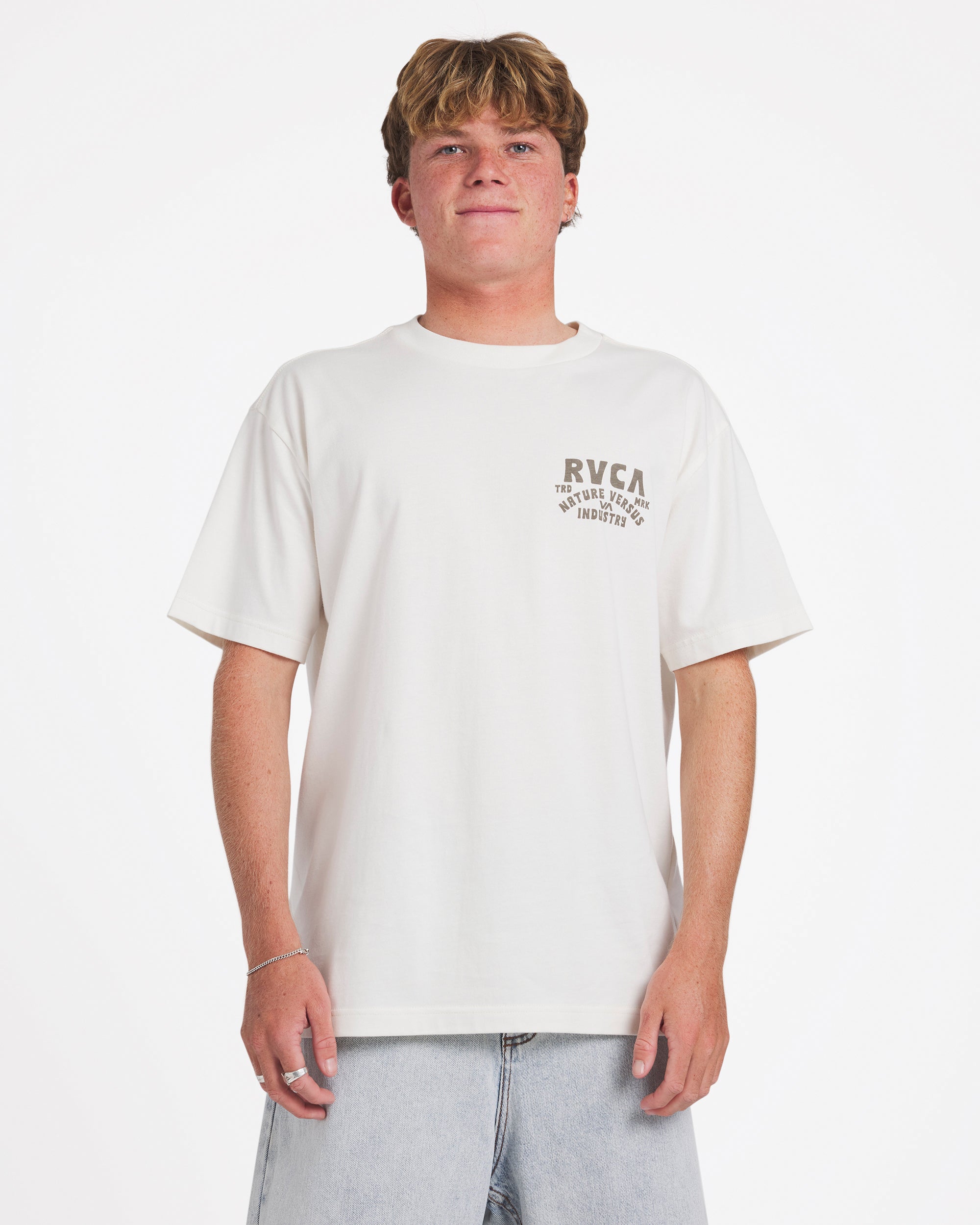 23a353551_rvca_anw_frt1