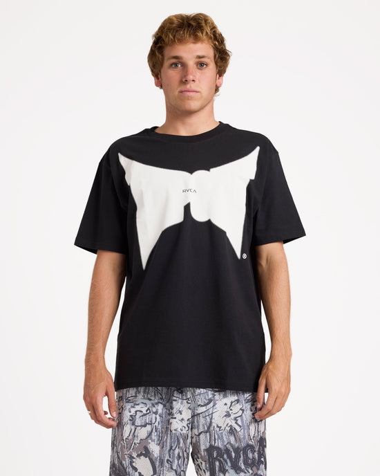 23a353645_rvca_blk_frt1