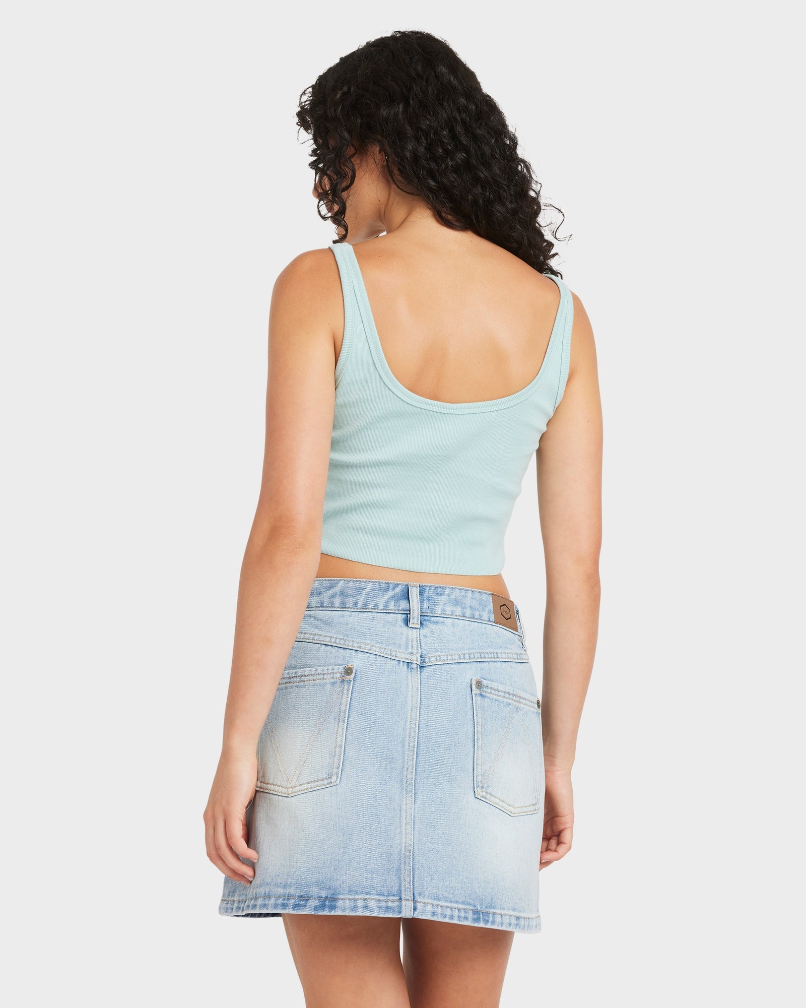 Womens Flipped Scooped Tank Top