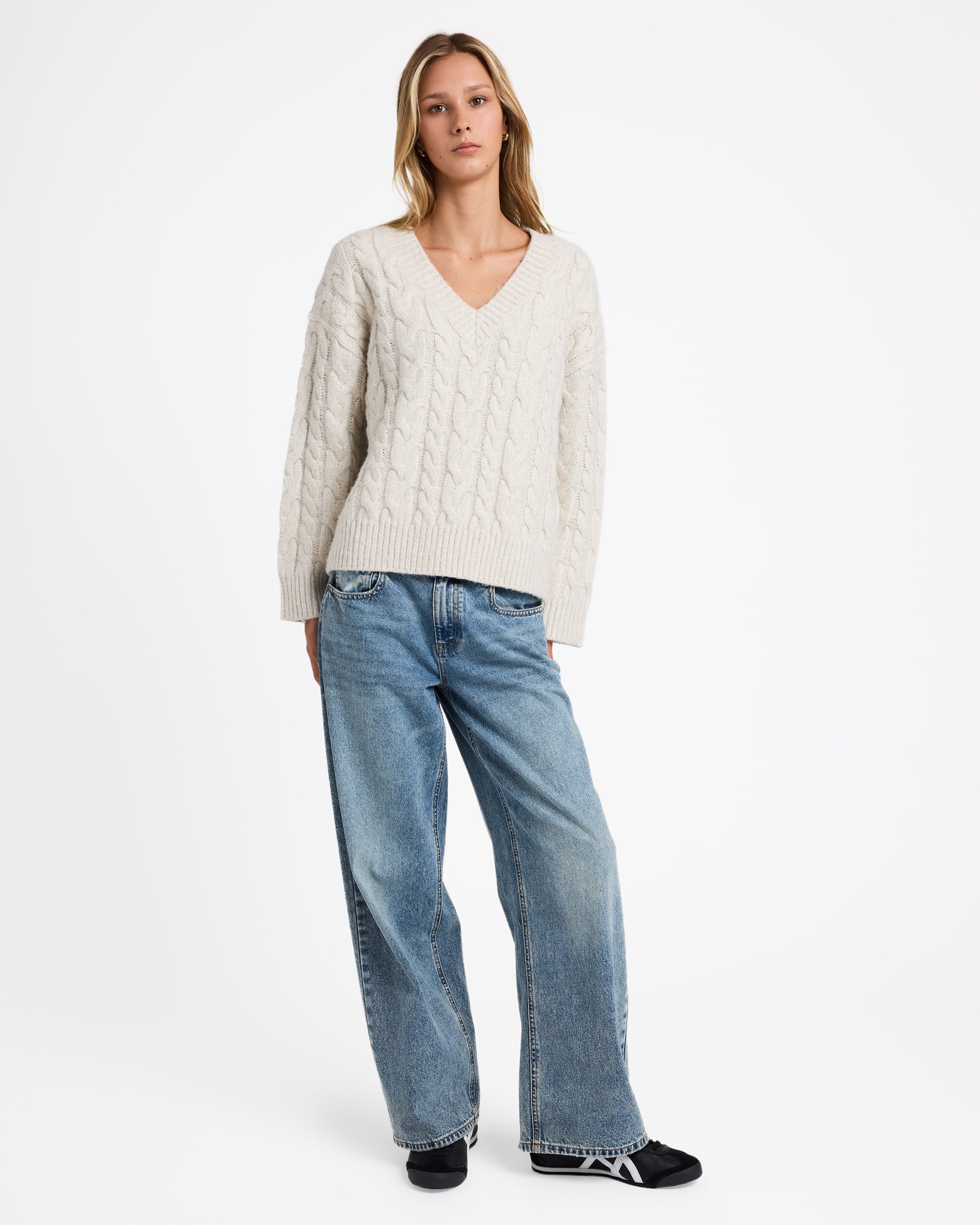 Womens Cable V Neck Sweater