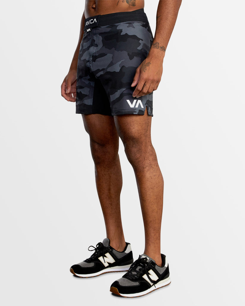 Mens Fight Scrapper 17" Walkshorts