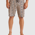 Mens Daisied 18" Boardshorts