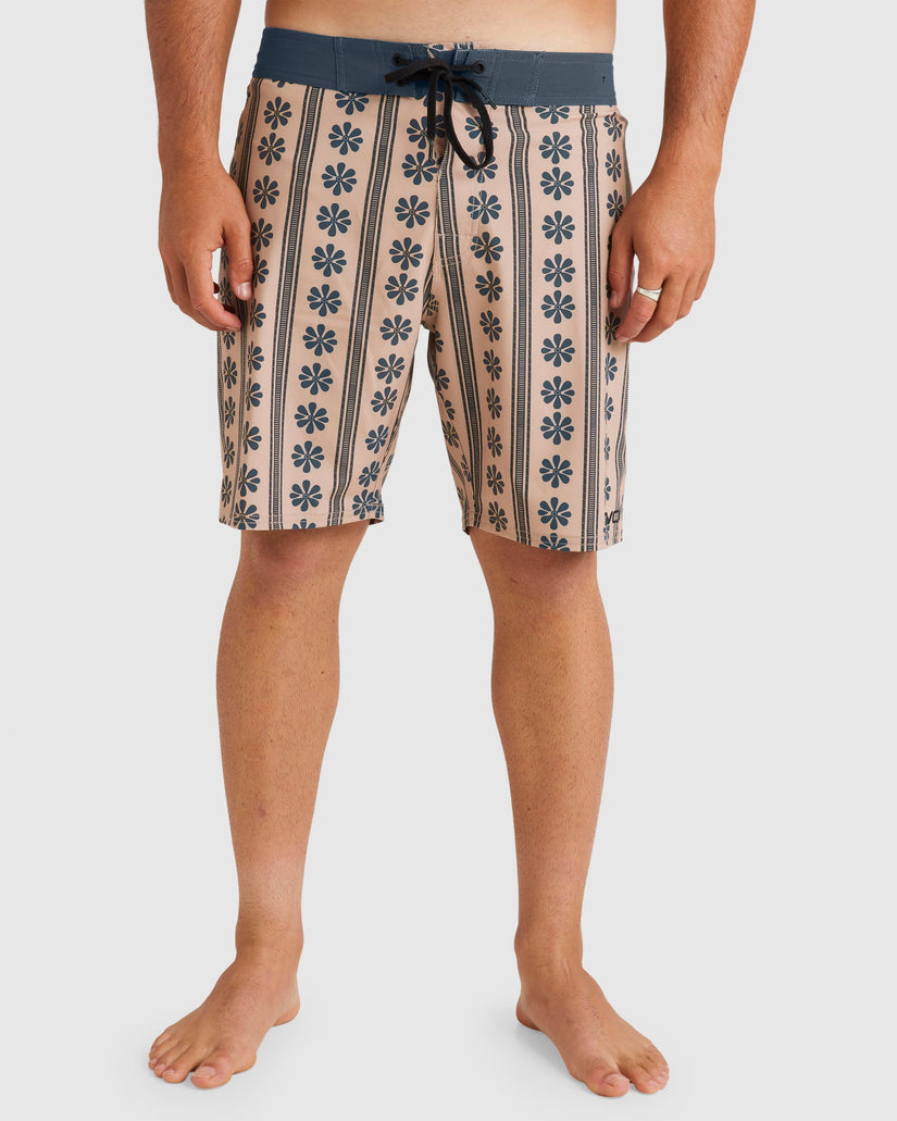 Mens Daisied 18" Boardshorts