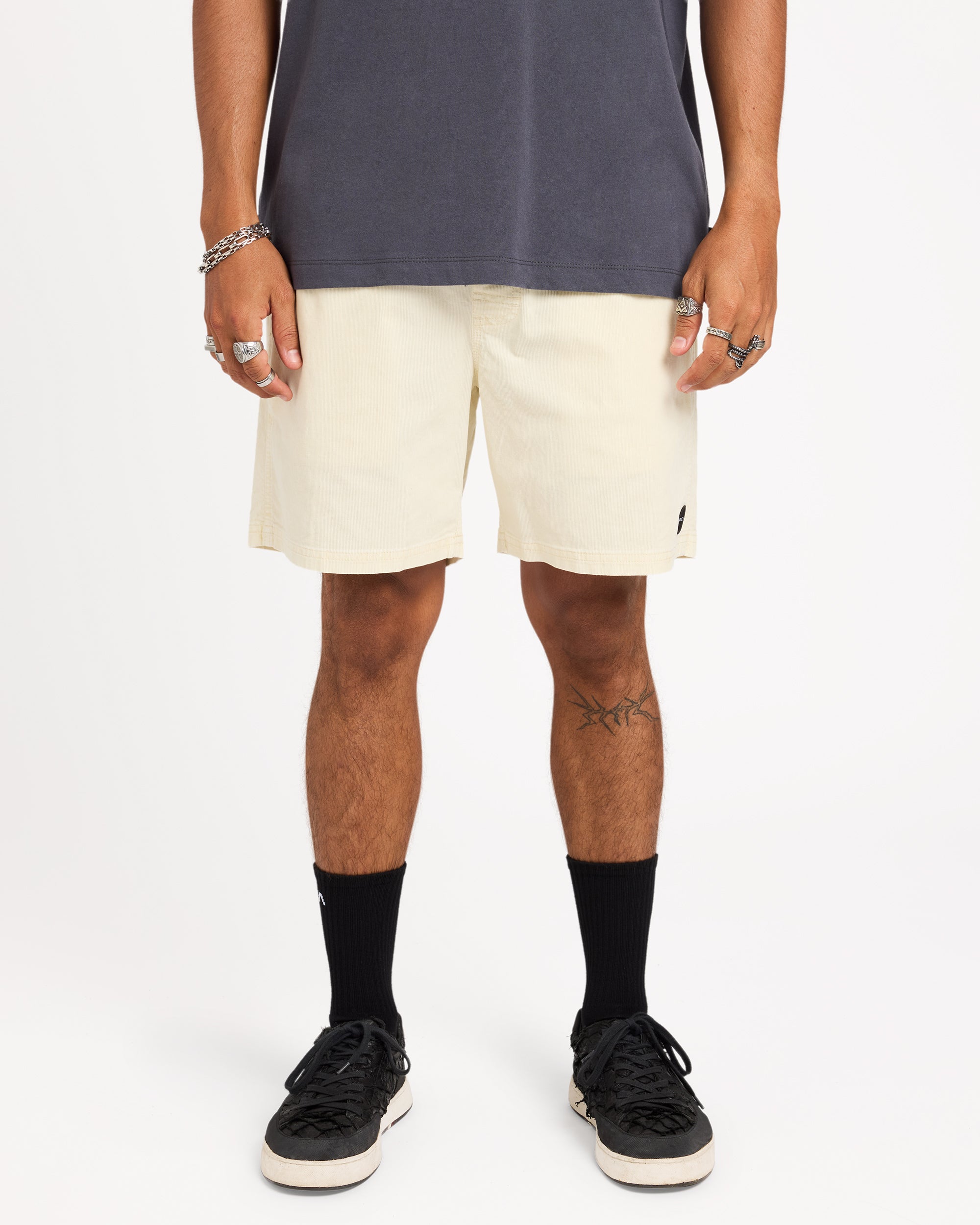 uvyws00151_rvca_nat_frt1