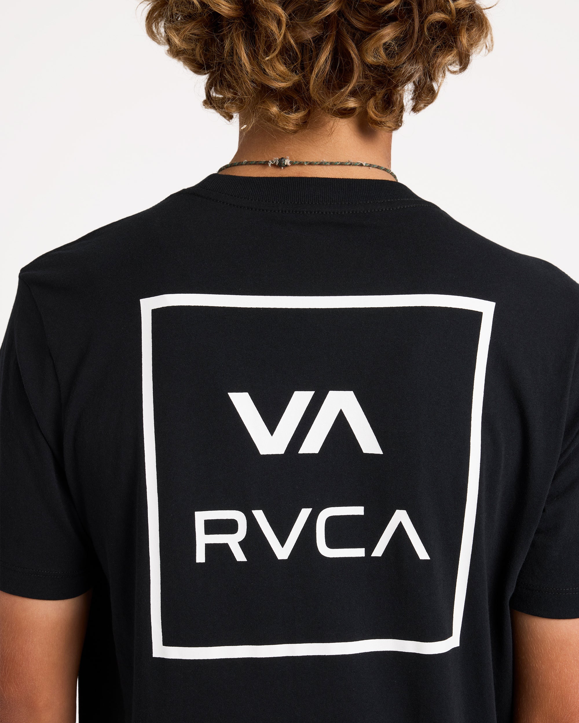 uvyzt01009_rvca_blk_dtl1